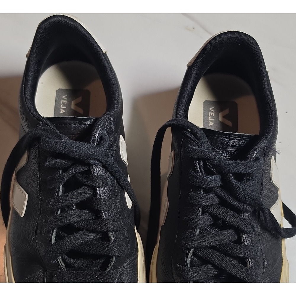 VEJA T2 Black/White Solid Low Top Lace Up Women's Casual Sneakers Logo